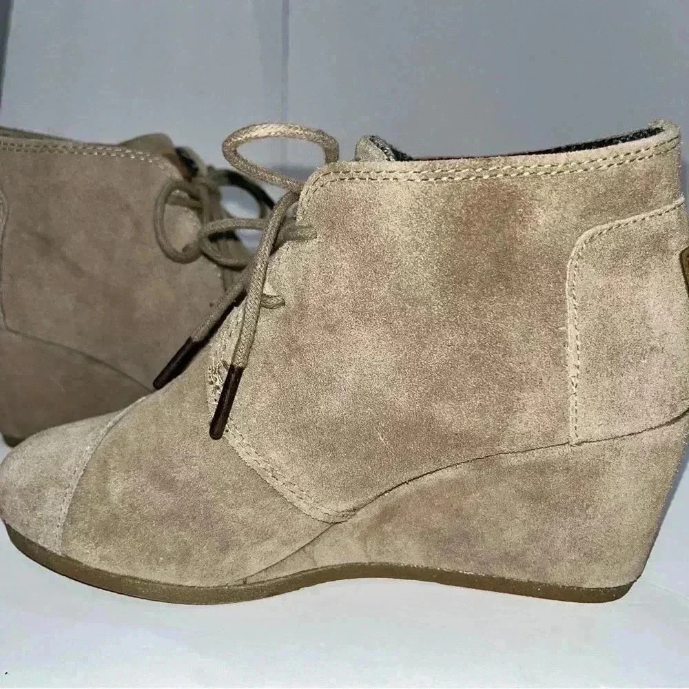 Toms Kayla Lace up Suede Wedge Bootie size 7W shoes - Picture 8 of 11